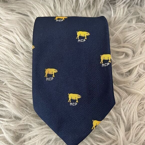 Bloomingdale’s MCP tie    - Picture 1 of 5